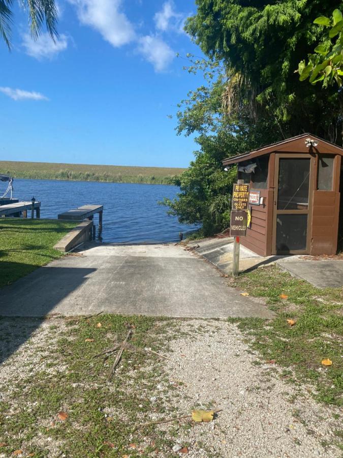 Log Harbor Cabins Okeechobee Ngoại thất bức ảnh